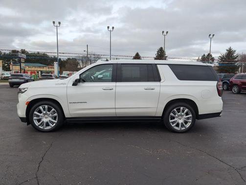 2023 Chevrolet Suburban 4WD High Country