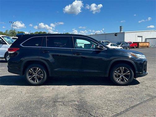 2018 Toyota Highlander LE I4