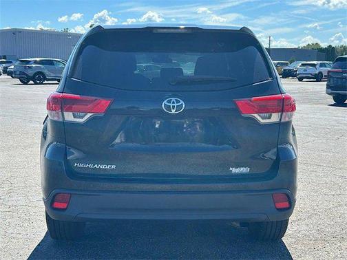 2018 Toyota Highlander LE I4