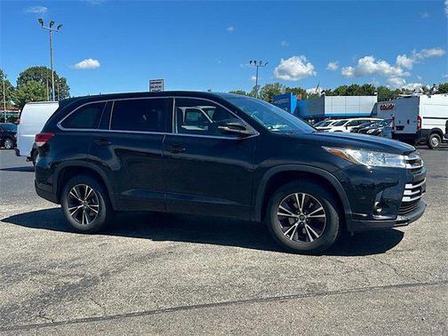 2018 Toyota Highlander LE I4