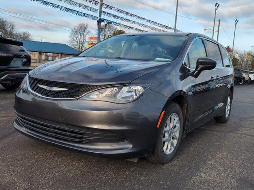 2017 Chrysler Pacifica LX
