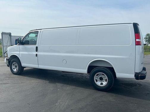 Summit White 2025 Chevrolet Express 3500 RWD 3500 Extended Wheelbase WT
