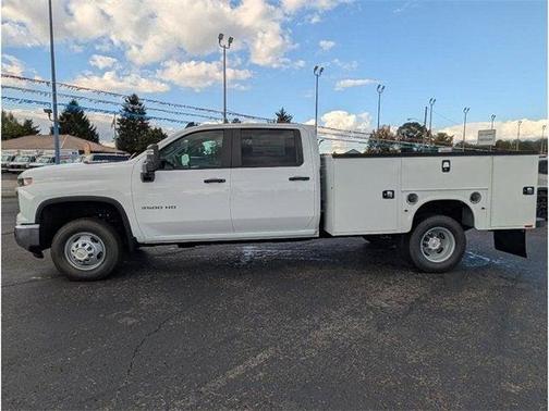 2025 Chevrolet Silverado 3500 WT