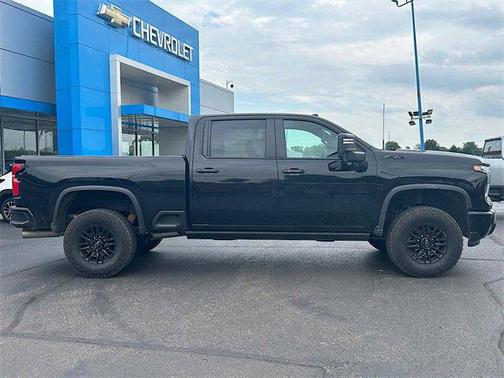 2024 Chevrolet Silverado 2500 4WD Crew Cab Standard Bed ZR2