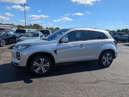 Alloy Silver Metallic 2024 Mitsubishi Outlander Sport SE