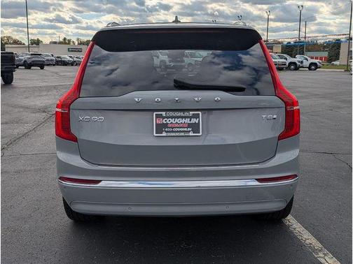 2025 Volvo XC90 Plug-In Hybrid T8 Plus 7-Seater