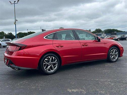 2022 Hyundai SONATA SEL