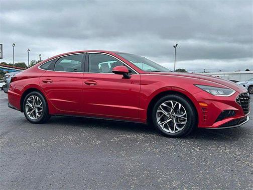 2022 Hyundai SONATA SEL