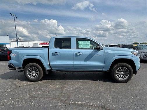 2025 Chevrolet Colorado WT