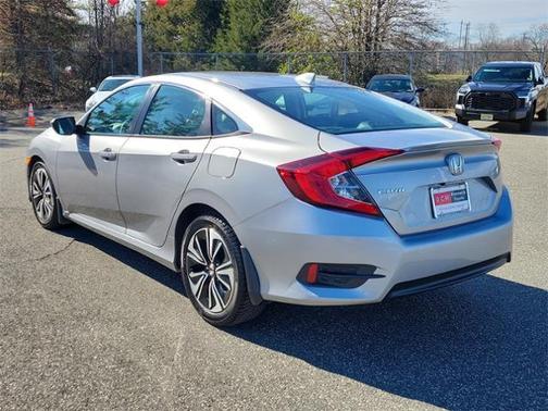 Photo 5 of 26 of 2016 Honda Civic EX-T