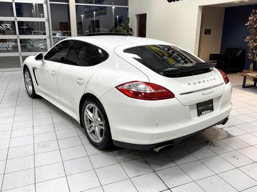 Carrara White 2012 Porsche Panamera 4