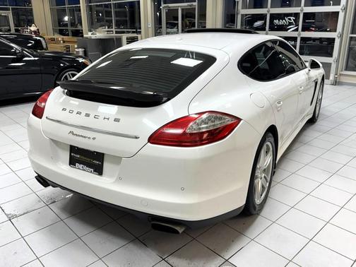 Carrara White 2012 Porsche Panamera 4