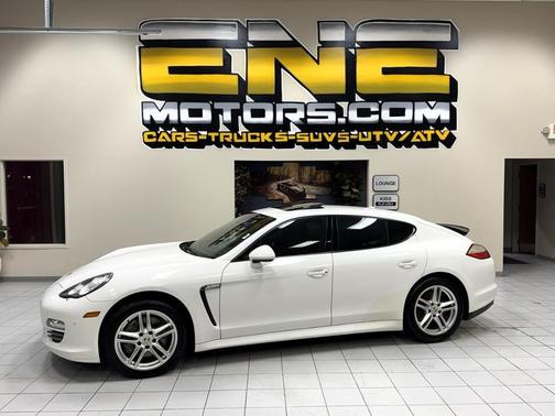 Carrara White 2012 Porsche Panamera 4
