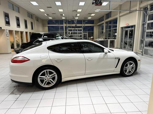 Carrara White 2012 Porsche Panamera 4