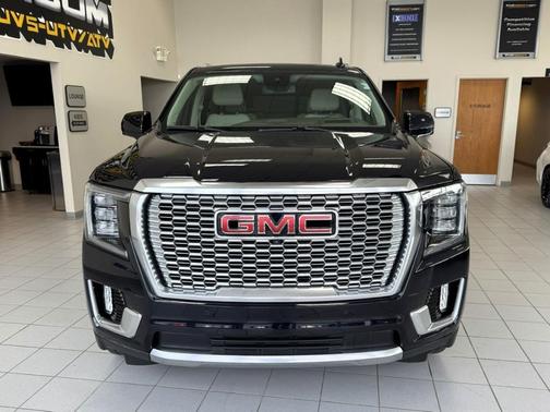 Midnight Blue Metallic 2023 GMC Yukon Denali