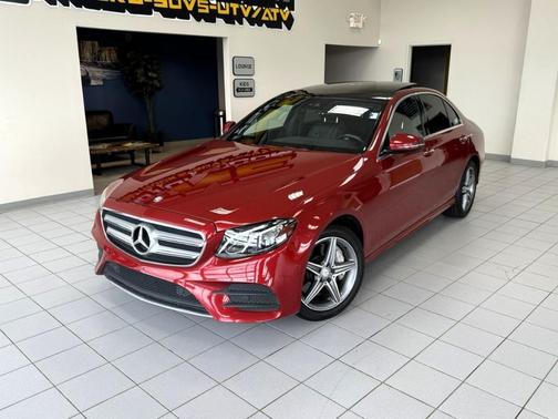 designo Cardinal Red Metallic 2017 Mercedes-Benz E-Class E 300
