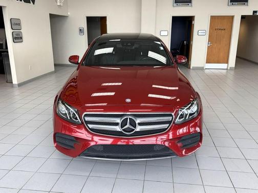 designo Cardinal Red Metallic 2017 Mercedes-Benz E-Class E 300