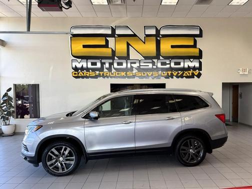 Lunar Silver Metallic 2017 Honda Pilot Touring
