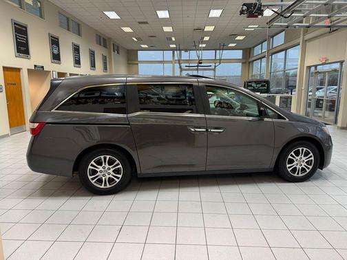 Alabaster Silver Metallic 2012 Honda Odyssey EX-L