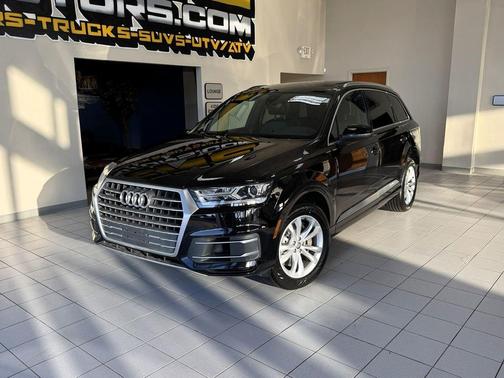 Night Black 2018 Audi Q7 3.0T Premium