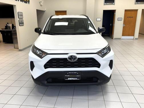Super White 2019 Toyota RAV4 LE