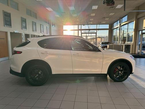 2019 Alfa Romeo Stelvio Ti Sport