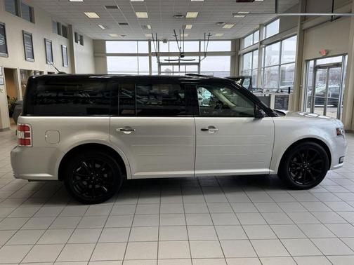 White Platinum Tri-Coat Metallic 2019 Ford Flex Limited
