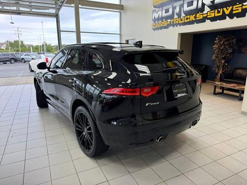 Santorini Black Metallic 2019 Jaguar F-PACE S