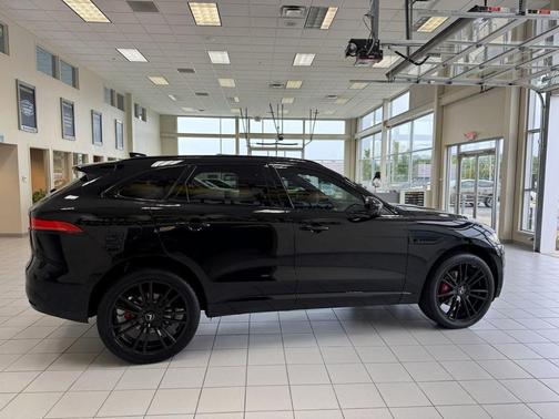 Santorini Black Metallic 2019 Jaguar F-PACE S