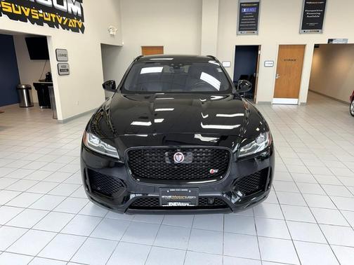 Santorini Black Metallic 2019 Jaguar F-PACE S