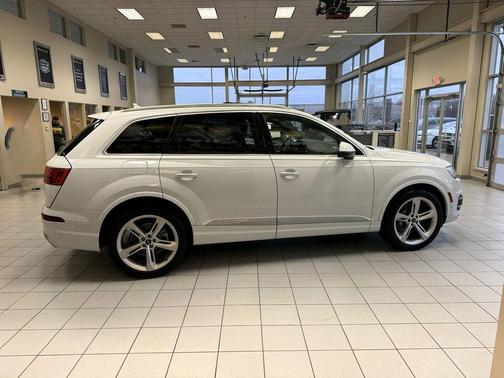 2019 Audi Q7 55 Prestige