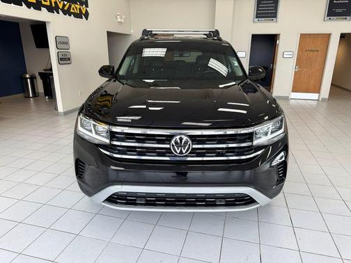 2022 Volkswagen Atlas 3.6L SE w/Technology