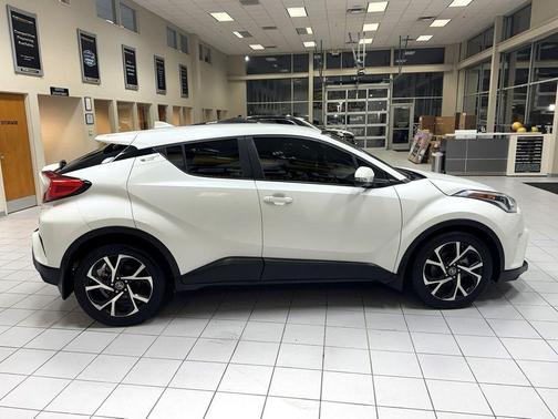 2018 Toyota C-HR XLE Premium