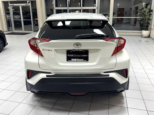 2018 Toyota C-HR XLE Premium