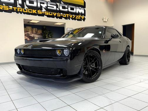 Pitch Black Clearcoat 2021 Dodge Challenger R/T Scat Pack