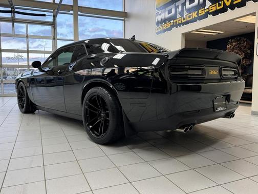 Pitch Black Clearcoat 2021 Dodge Challenger R/T Scat Pack