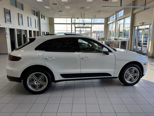 2015 Porsche Macan S