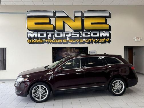 Ruby Red Metallic Tinted Clearcoat 2019 Lincoln MKT Reserve