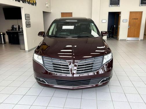 Ruby Red Metallic Tinted Clearcoat 2019 Lincoln MKT Reserve