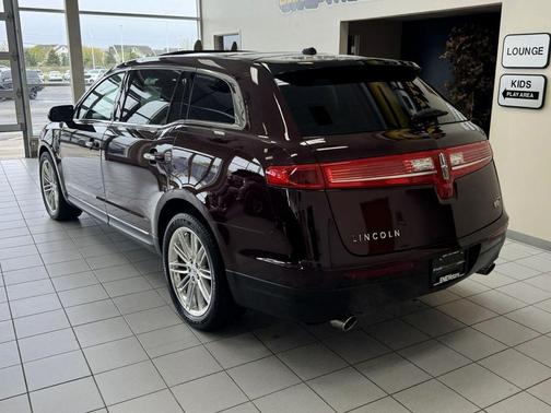 Ruby Red Metallic Tinted Clearcoat 2019 Lincoln MKT Reserve