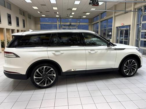 Pristine White 2020 Lincoln Aviator Reserve AWD