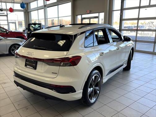 2024 Audi Q4 e-tron Premium Plus 55 quattro