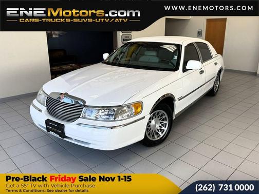 2002 Lincoln Town Car Signature