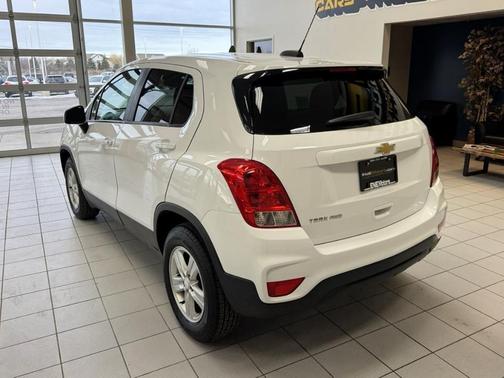 Summit White 2020 Chevrolet Trax LS