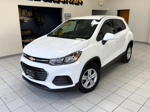 Summit White 2020 Chevrolet Trax LS