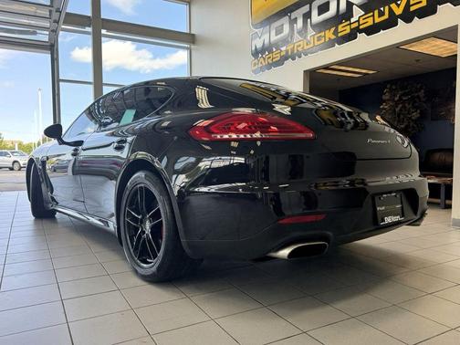 2014 Porsche Panamera 4