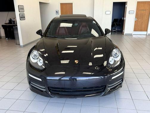 2014 Porsche Panamera 4