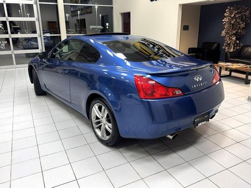 2009 INFINITI G37x Base