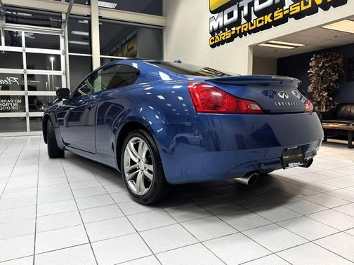 2009 INFINITI G37x Base