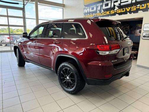 2022 Jeep Grand Cherokee Laredo